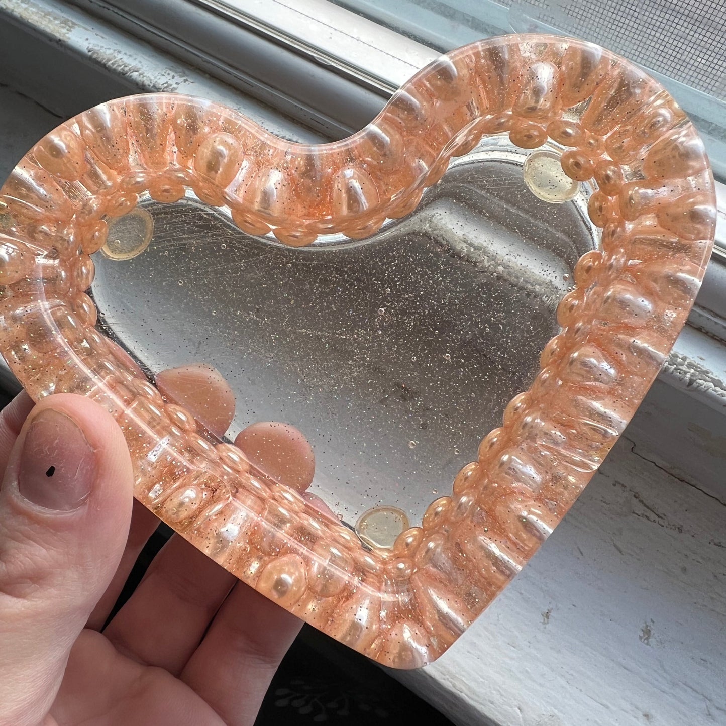 Champagne Pearl Heart Resin Tray
