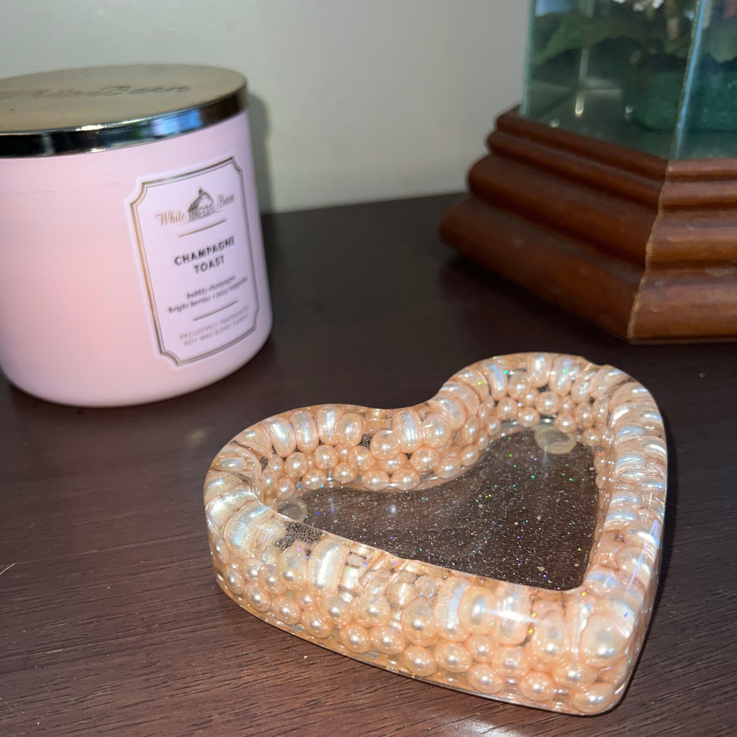 Champagne Pearl Heart Resin Tray
